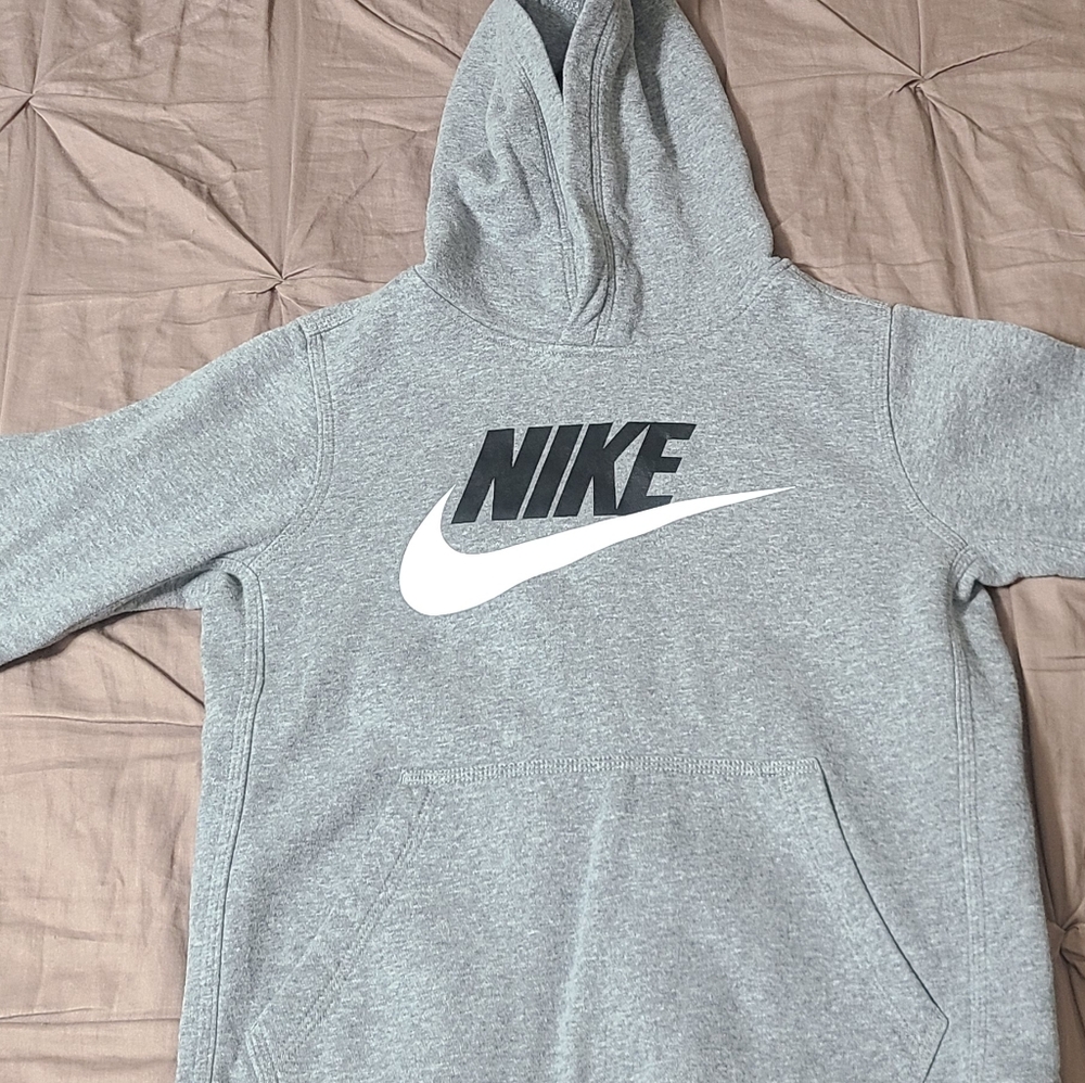Nike Hoodie Youth Medium